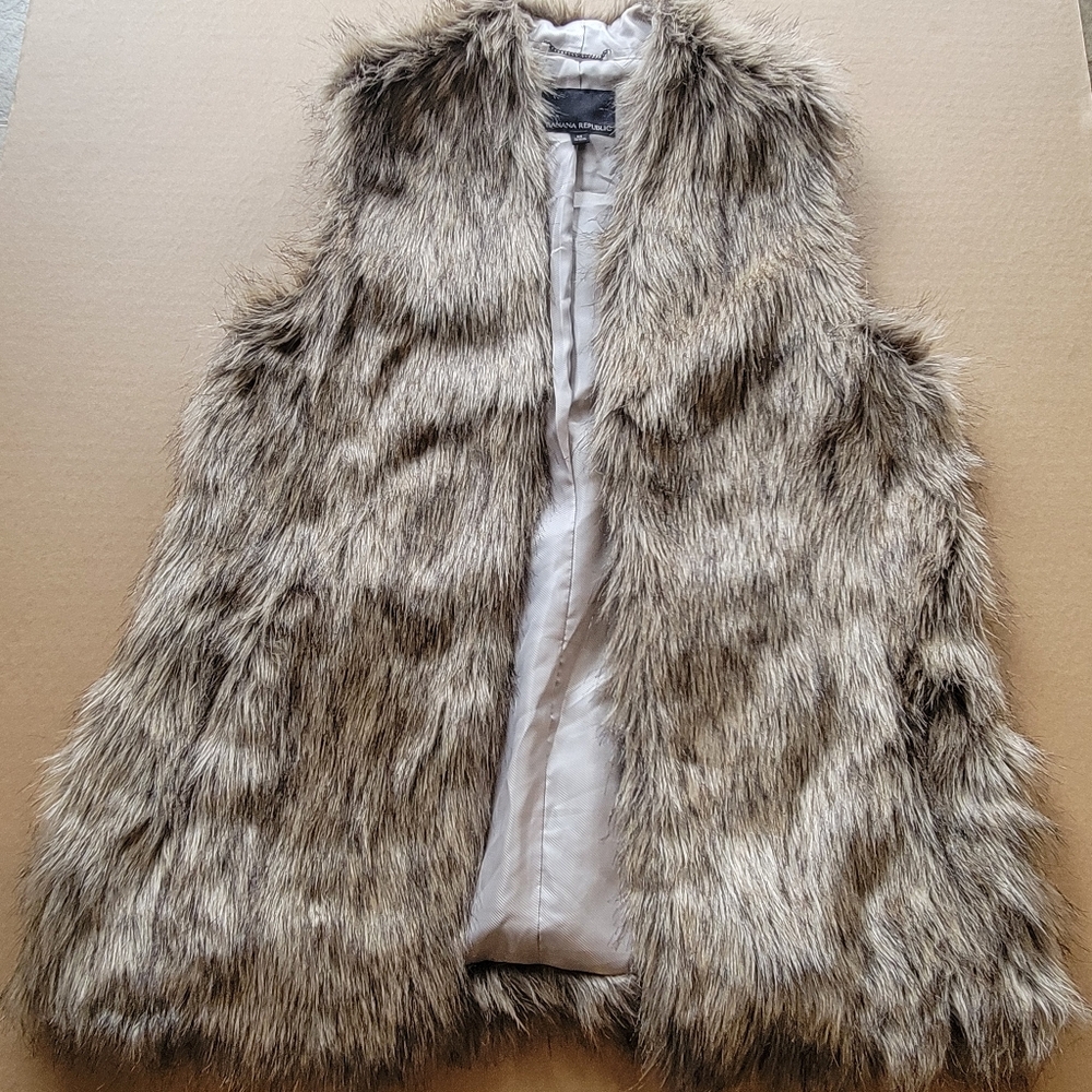 Banana Republic Faux Fur Vest in Brown and White
